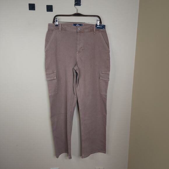 Hollister Ultra High-Rise Cargo Utility Dad Pant in Brown Size 14R - Picture 1 of 12